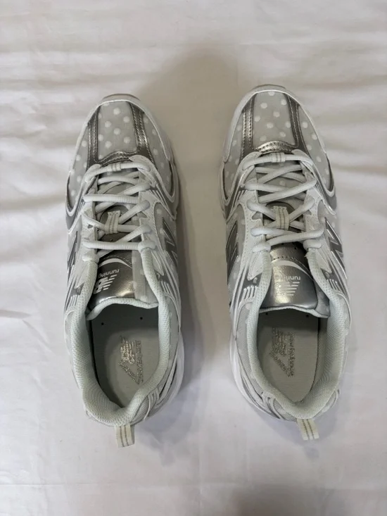 New Balance 530 Metallic Polka Dots White Sneakers WOMENS Size 10 MENS 8.5 NWT - Picture 11 of 16